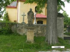 Renovace sochy a kříže před kostelem sv. Markéty